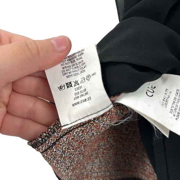 Cue made in Australia knit top - Picture 6 of 7